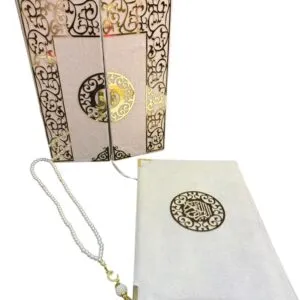 Koranbox in beige gold, dazugehörige Gebetskette und Koran in weiß