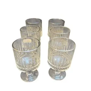 Dessertglas aus hellem Glas mit Silberrand und Riffeloptik